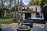 New Remodeled Home 5 Min Walk to Beach in Montecito, Spa, FirePit, BBQ.
