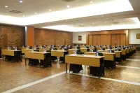 Papyrus Tropical Hotel Hotels in Tanah Sereal
