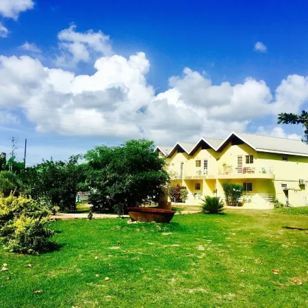 Bagos Eco Retreat & Cafe