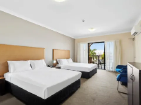 Park Regis Anchorage Hotels in South Townsville