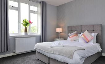 Signature - Carfin House