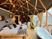Whaka Lodge Luxury Camp Hotels in Gers