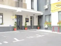 Uptown Residence Apartments โรงแรมใกล้สนาม Polyvalent Hall