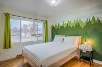 Stir Crazy! Bike Trails, Dogs OK, Food & Nightlife - Homestays