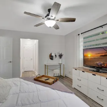 Boca Beauty - Stylish Home with Pool 3 Bedroom Home by RedAwning