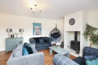 Greenknowes Entire Private Estate Hotels in Kelty