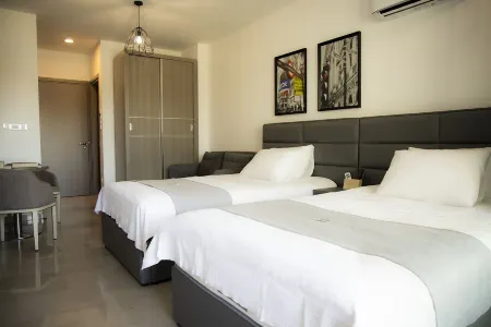 Jimmy's Suites Отели в г. Ларнака