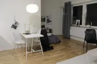 Apartment 24, Hotell Hotels in Skarholmen