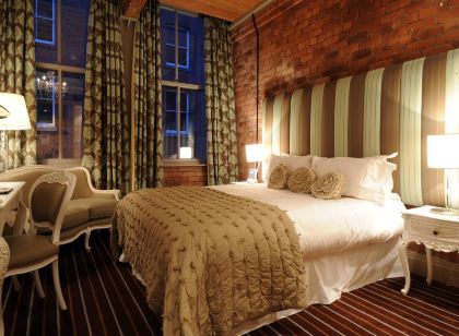 Velvet Hotel