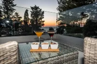 Sunset Apartment with Private Pool and Jacuzzi Hotels in Opcina Novalja