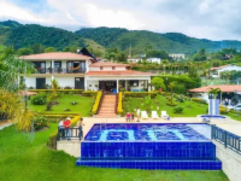 Finca Lago Calima with Excellent View Hotels in Calima