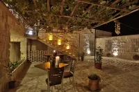 Turkish Cave House Hotels near Pancarlik Valley
