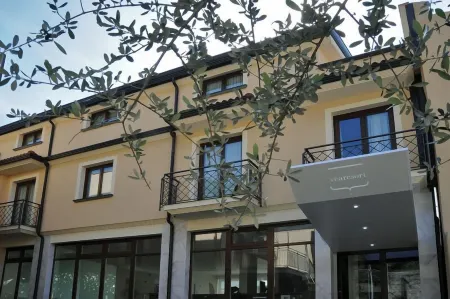 Vea Resort Hotel Отели в г. Солофра