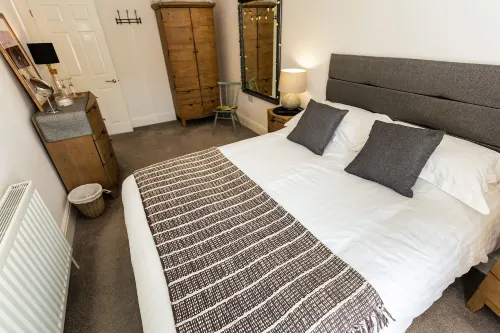 St James by the Quay