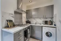 Garden Flat - Stylish - Modern Flat - Near Balloch Hotels in Alexandria