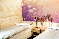 Waterlodge Ljurk in Nes Hotel di Grouw