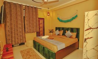Roomshala 088 Hotel Green Villa