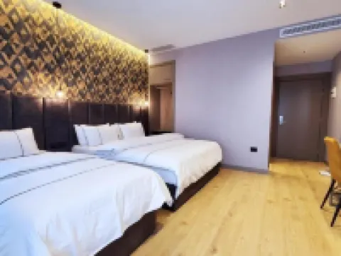 StarLight Hotel Hotels near Checkpoint