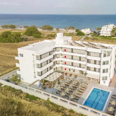 Nicolas Grand Suites, Adults Only