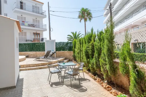 Apartamentos Marivent by Mhr