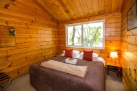 Tatahi Cove Back Packer Hotels in Hahei
