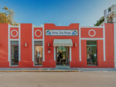 ホテル サンタ マリア メリダ メリダのホテル