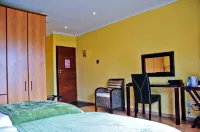 Mandalay Beach Guest House - Beach