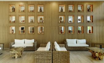 Cabogata Beach Hotel