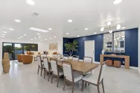 Luxury Upscale Modern home located  in the Catalina Foothills. Sleeps 16