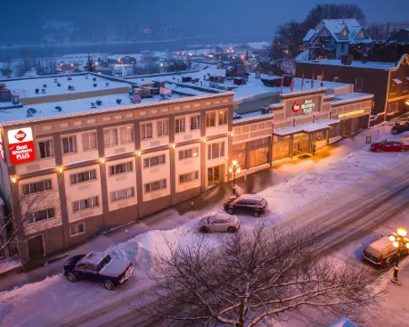 Best Western Plus Baker Street Inn  Convention Centre Hotels in Central Kootenay