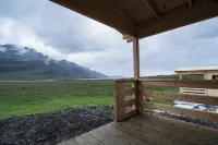 Bragdavellir Cottages - Mountain view