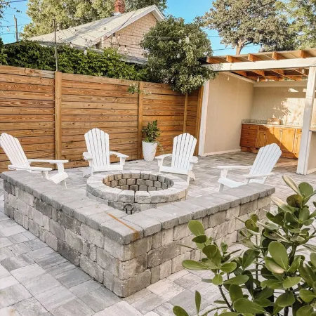 Walk to Historic District, Pets OK, Free Parking, Fire Pit, Laundry, + Porch