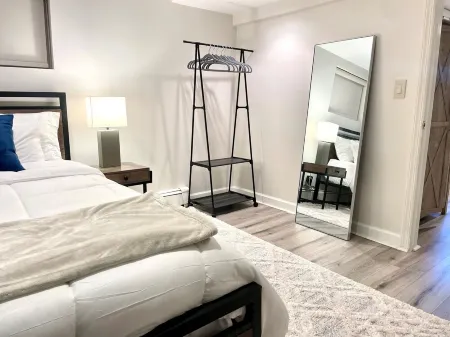 Immaculate Newly Renovated 1 Bedroom Apt Near NYC