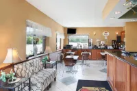 Super 8 by Wyndham Chicago/Rosemont/O'Hare/SE Hotels in Leyden Township
