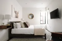 Scenic Patio with River View and Hot Tub - Cozy Mountain Retreat