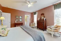 Coastal haven near the beach off scenic 30A with two pools & porch- dog-friendly