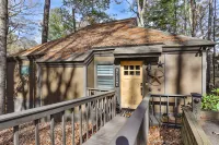 Spectacular Lake Views and Resort Amenities - Charming Villa Escape Hotels in Pickens County