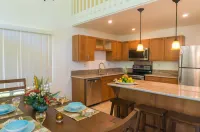 Spacious Living and Modern Comfort - Charming Island Getaway