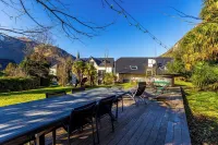 4-Star Gite, Sleeps 6 in the Ossau Valley. Wooded Park with Nordic Bath!