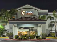 Comfort Suites Fresno River Park - 2-Star