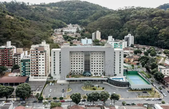 伊帕廷加聖地亞哥套房酒店