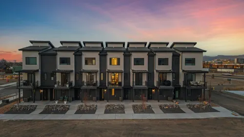 Modern 3Br Townhome with Bikes Sups & Trails