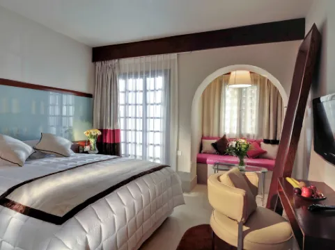 赫爾格達美居酒店