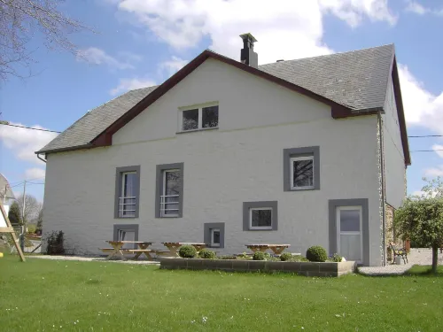 Group House with 3 Apartment for Family Hotels in Ambleve