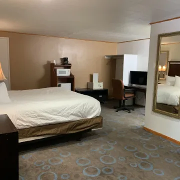 Ventura Grand Inn