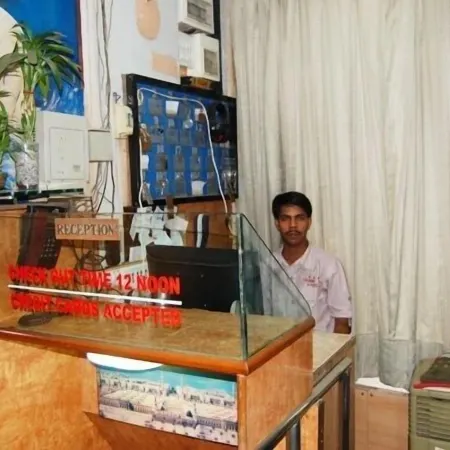New Shahana - Hostel