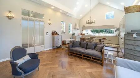 Geumsan Lalaland Caravan Отели в г. Кымсан