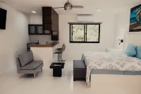 Royal Palm Bacalar Cabañas & Lagoon Club