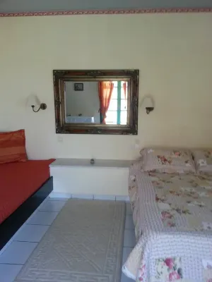 Peaceful and Very Relaxing Suite Near Crete Sea View, Shared Pool, Air Condition