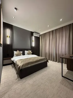Twelve Inn Hotel